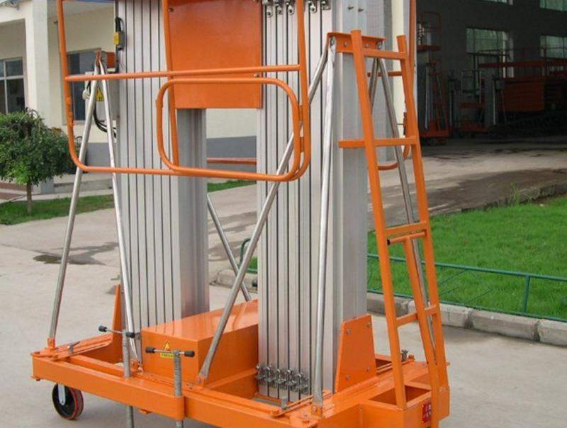 電動桅柱式升降機